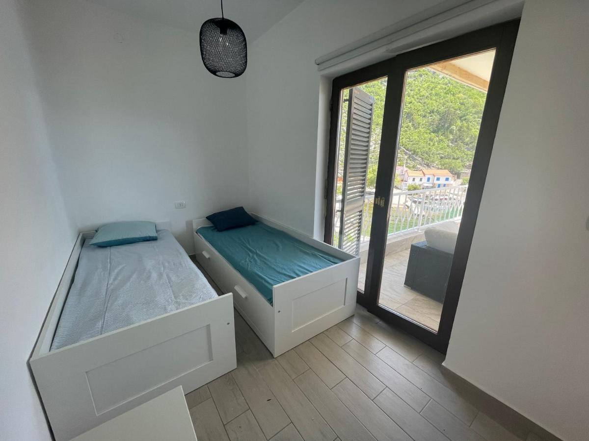 Apartmani Pulic Senj  Eksteriør billede