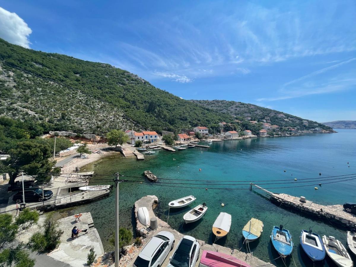 Apartmani Pulic Senj  Eksteriør billede