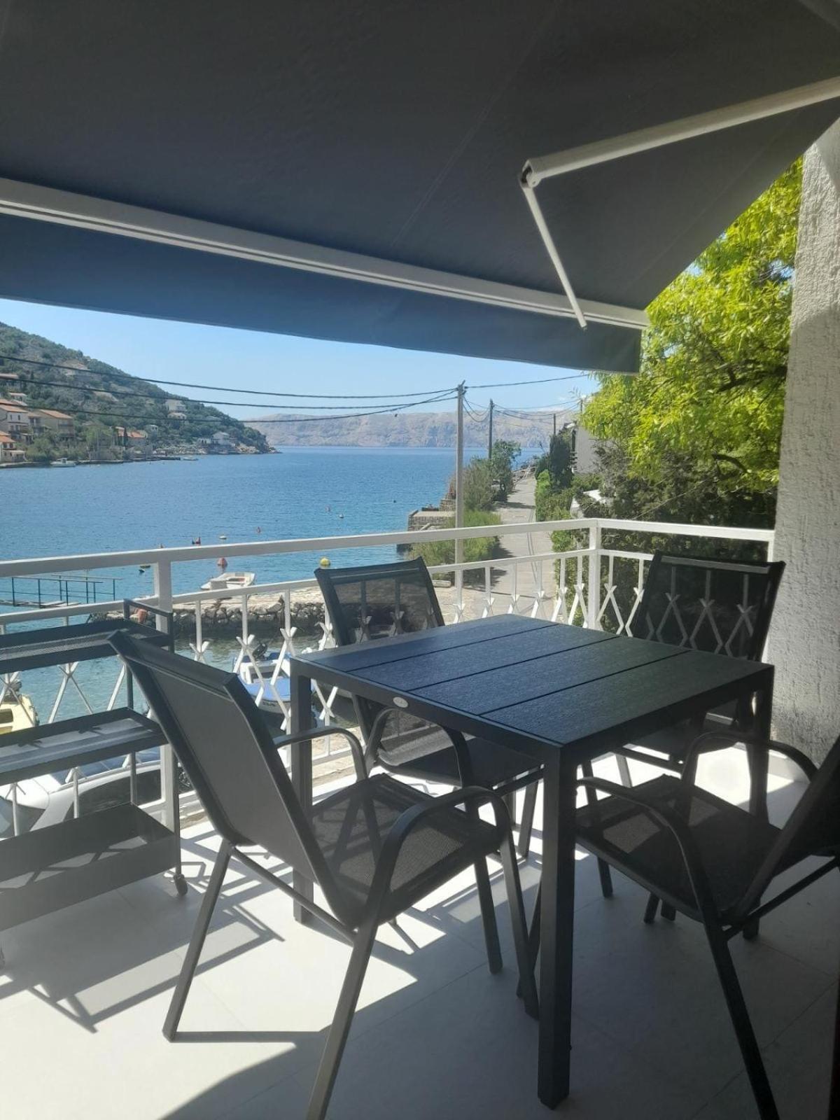 Apartmani Pulic Senj  Eksteriør billede