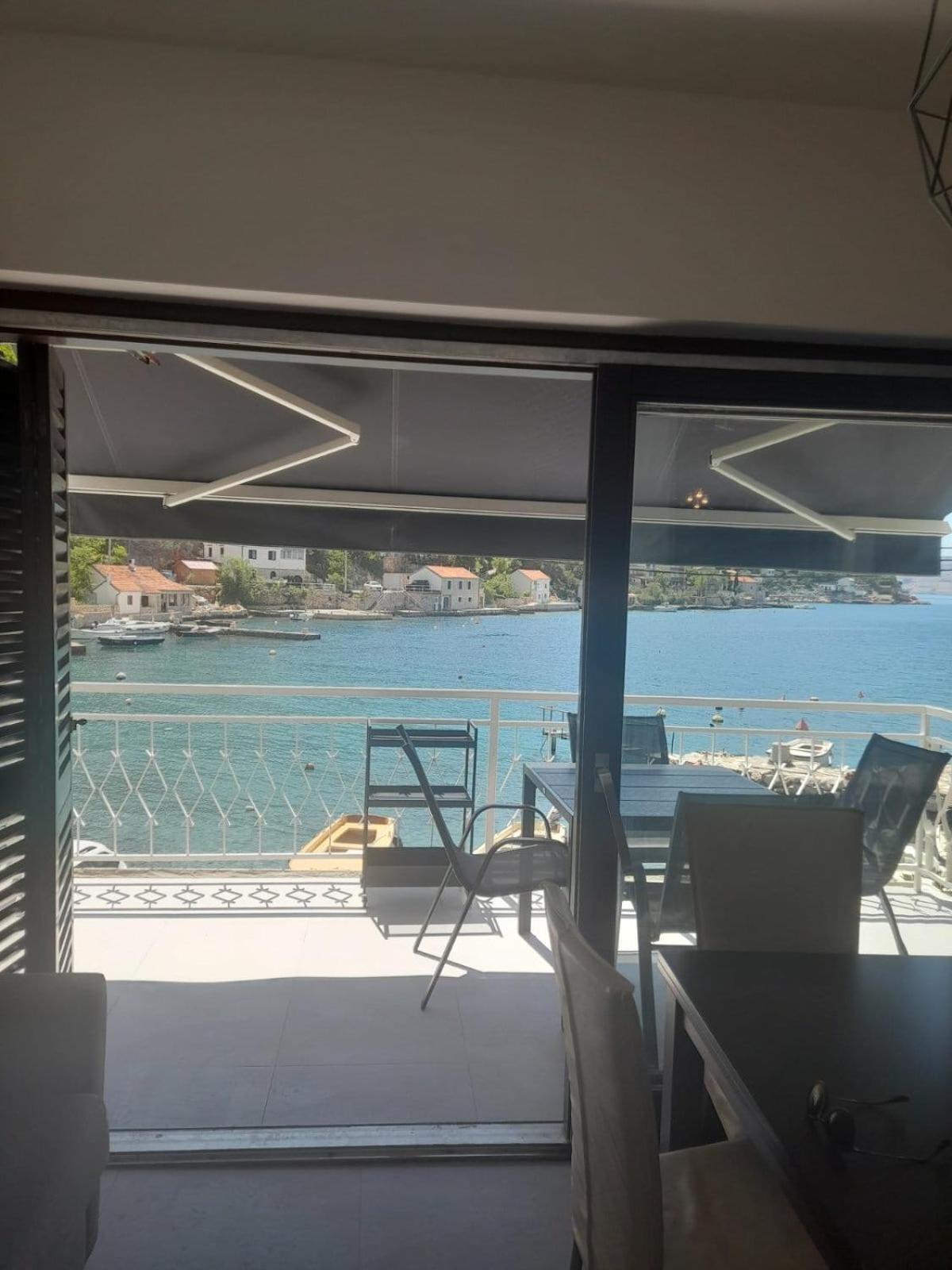 Apartmani Pulic Senj  Eksteriør billede