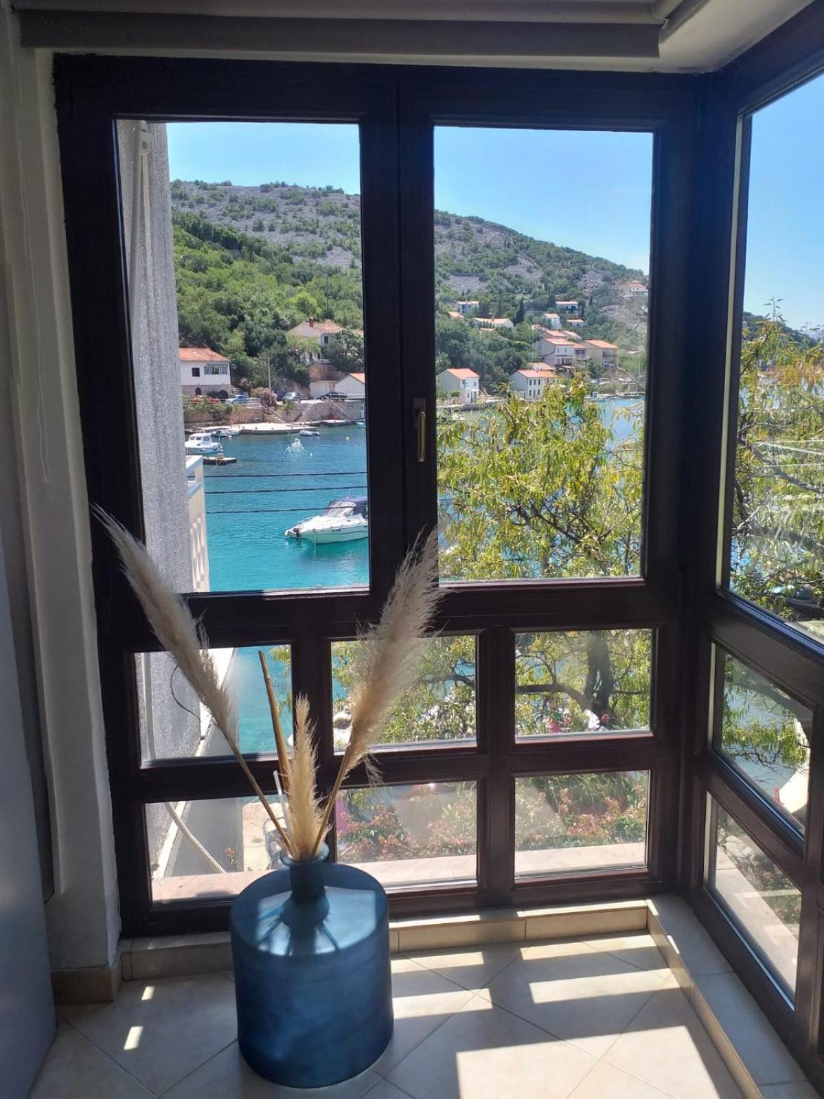 Apartmani Pulic Senj  Eksteriør billede