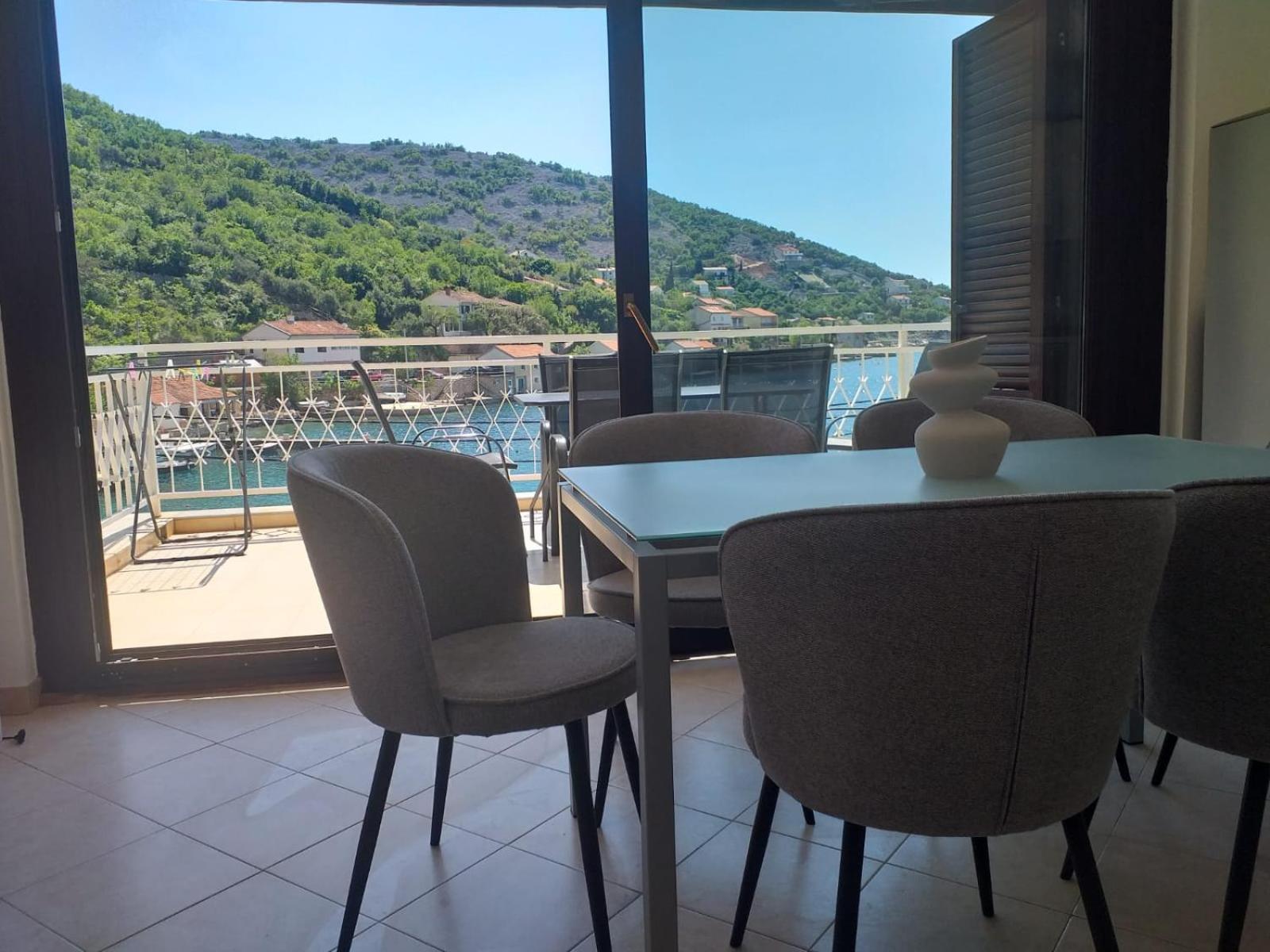 Apartmani Pulic Senj  Eksteriør billede