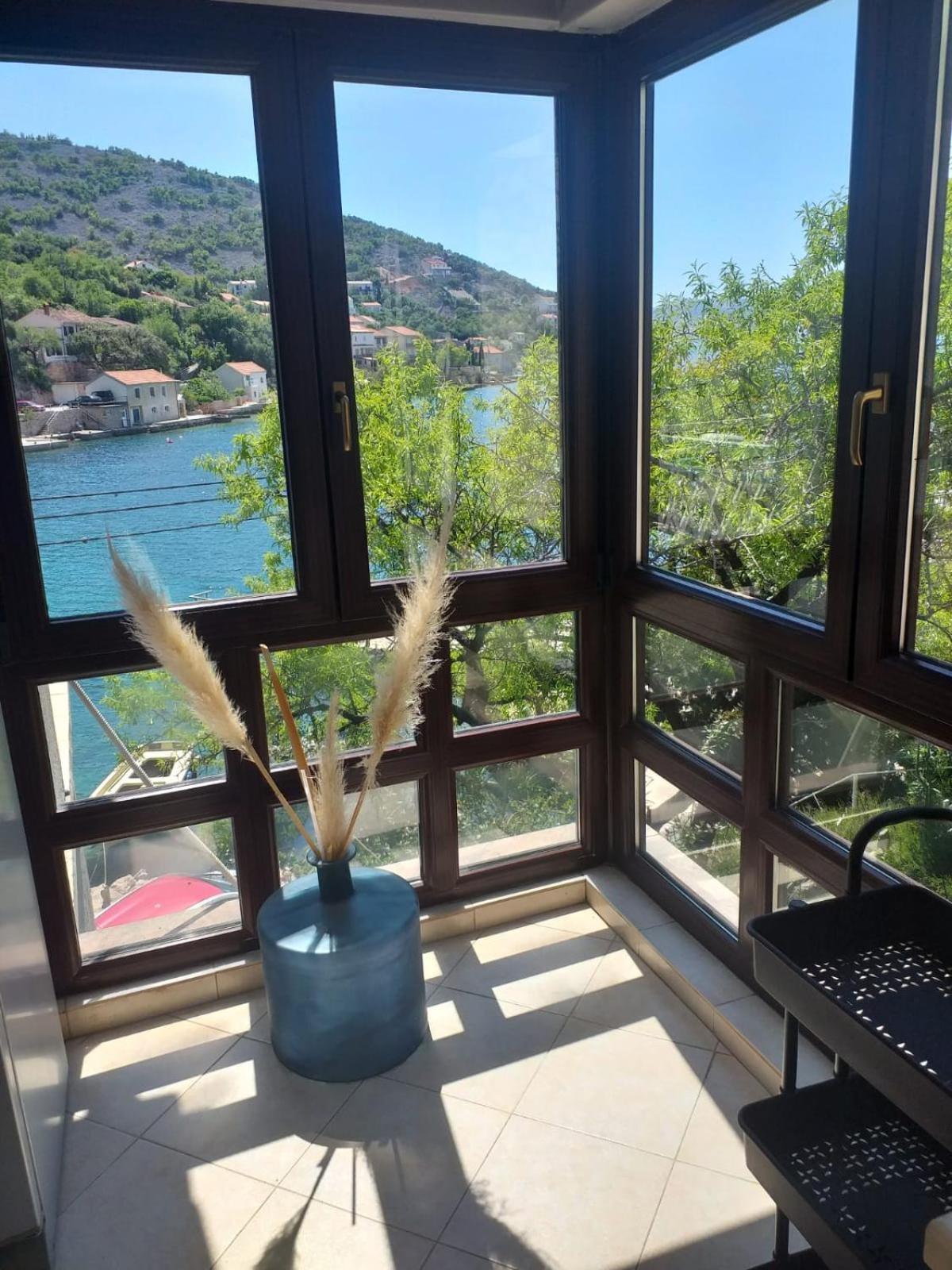 Apartmani Pulic Senj  Eksteriør billede